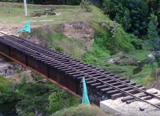 Puente ferroviario del proyecto Bogotá–Belencito